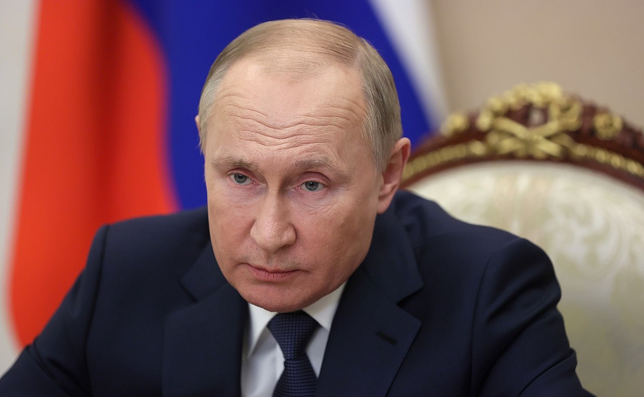 Путин: Россия тоже может поставлять оружие в другие страны для ударов по Западу