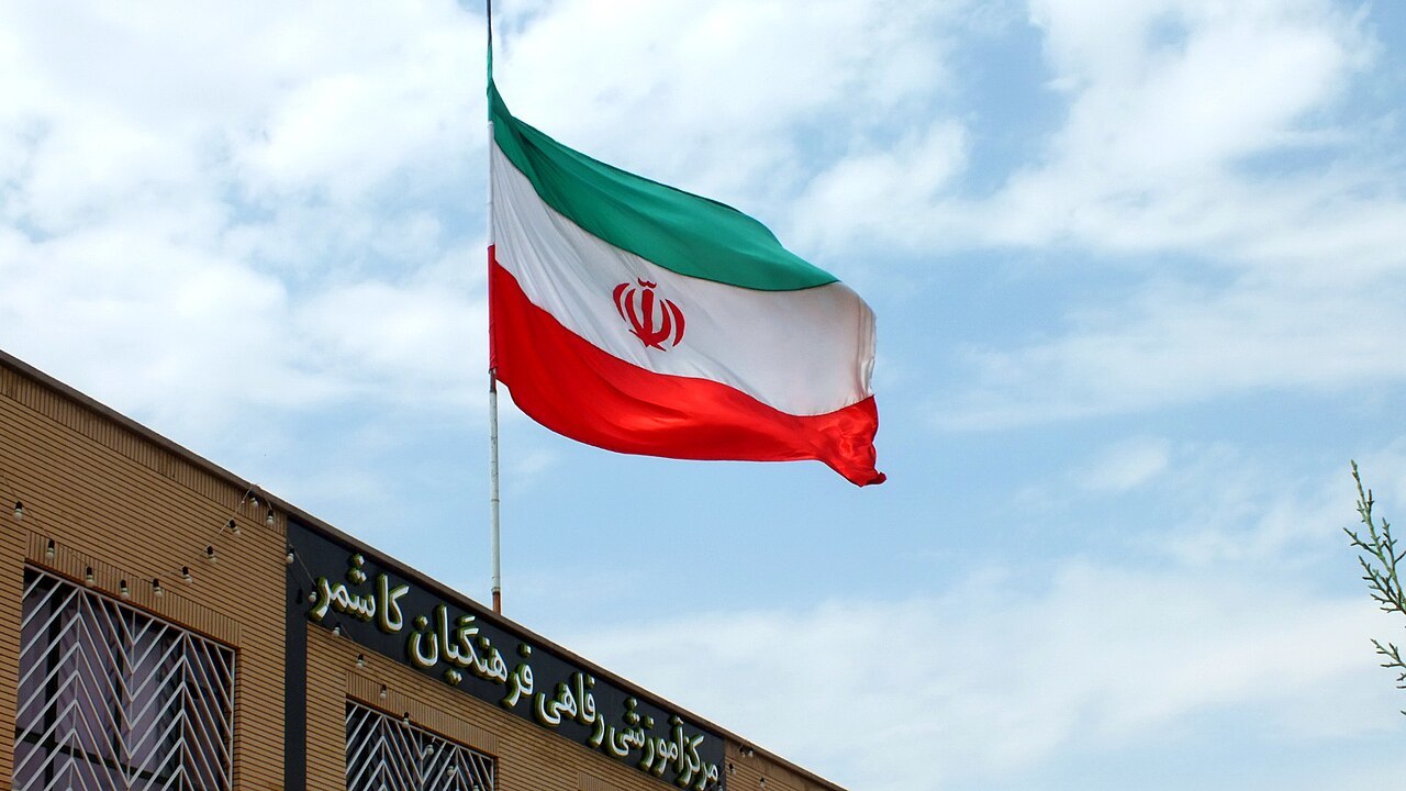 Спасатели заявили о гибели экипажа и пассажиров борта президента Ирана