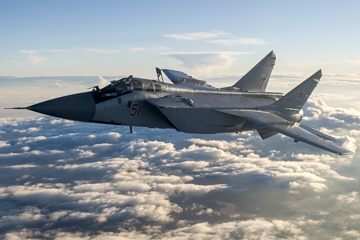 Обновлены данные об изгнании МиГ-31 ВКС РФ дрона Global Hawk над Чёрным морем