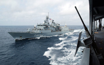 Греческое судно Psara уничтожило два дрона при обороне торгового корабля в Аденском заливе
