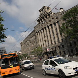 В Белграде началось шествие в знак протеста против добычи минерала ядарит